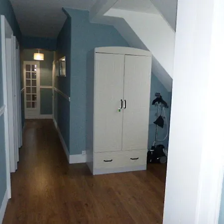 Pensión La Roseraie 3*