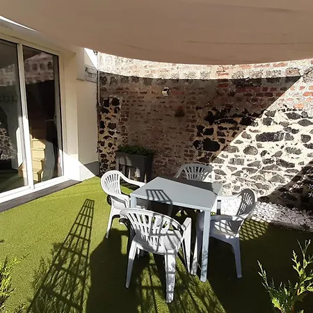 La Roseraie Maison d'hôtes 3*