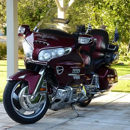 La Roseraie Πανσιόν 3*