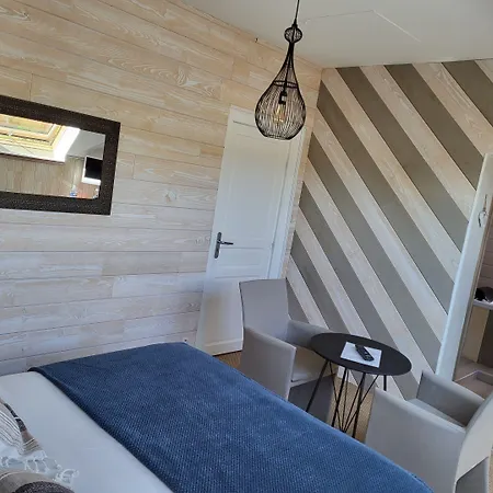 Maison d'hôtes La Roseraie 3*