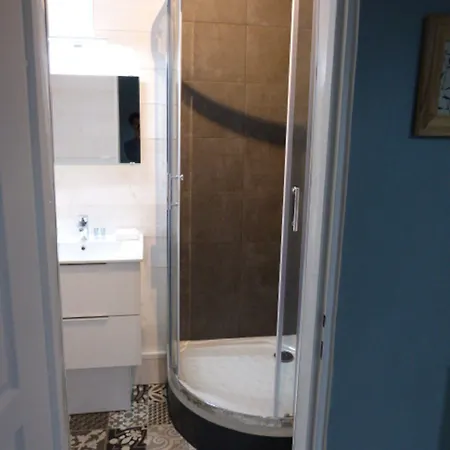 La Roseraie Maison d'hôtes 3*